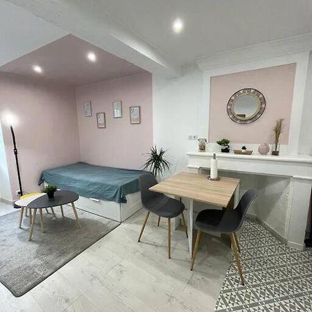 Joli Studio Cozy Tout Equipe Hyper Centre Saintes Exteriér fotografie